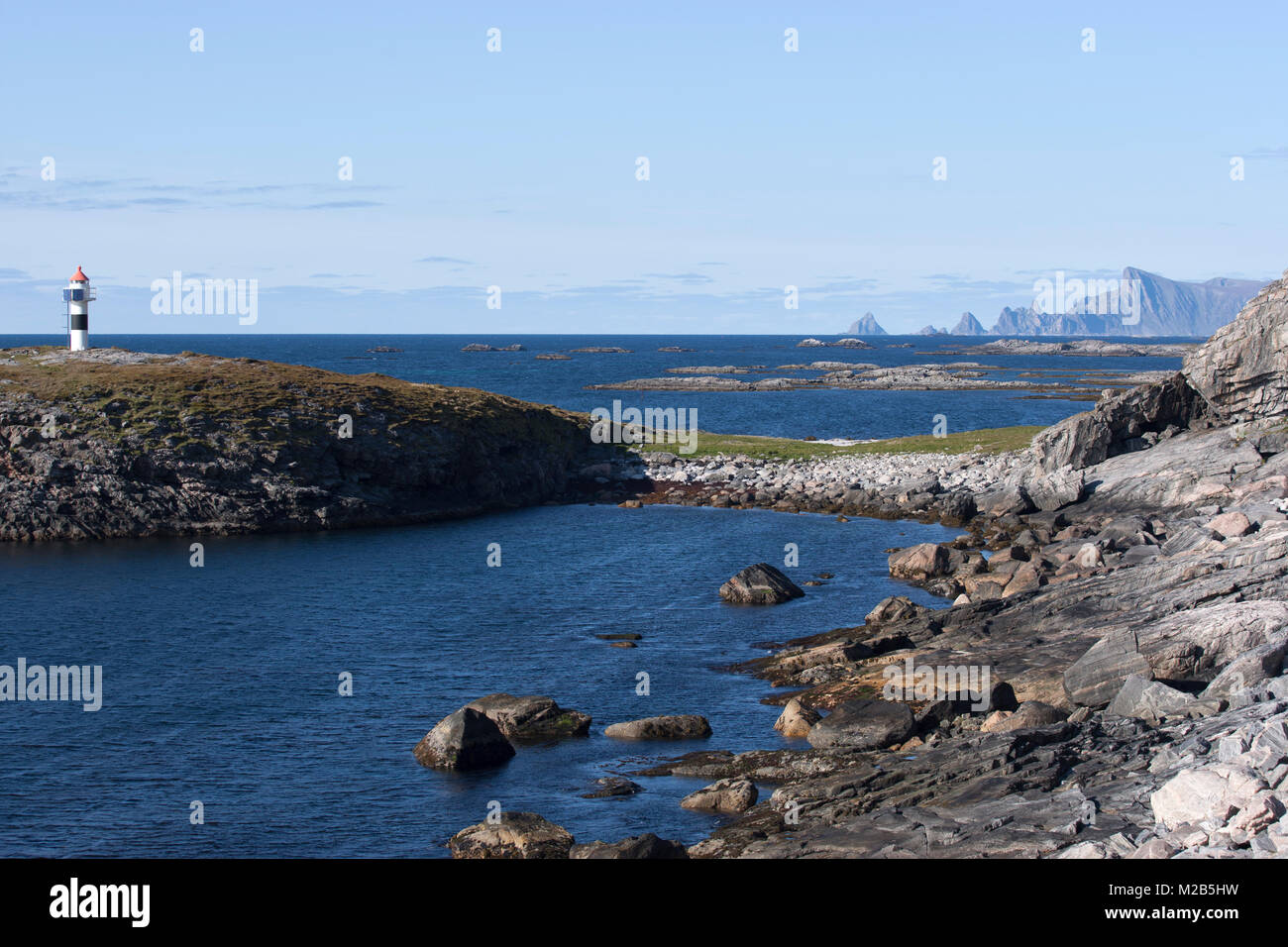 Côte de l'archipel des Vesterålen sans petrole, comté de Nordland, Norvège Banque D'Images