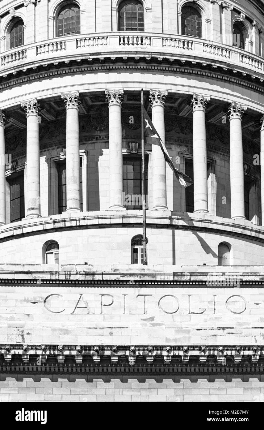 Close up of El Capitolio, National Capitol, à La Havane, Cuba, Antilles, Caraïbes, Amérique Centrale - monochrome noir et blanc noir et blanc Banque D'Images