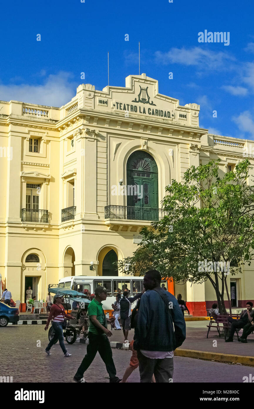 SANTA CLARA, CUBA - 11 janvier 2017 : Théâtre Caridad. Un Monument national de Cuba a été construit en 1885 et est l'une des huit salles de spectacle de la CUB Banque D'Images