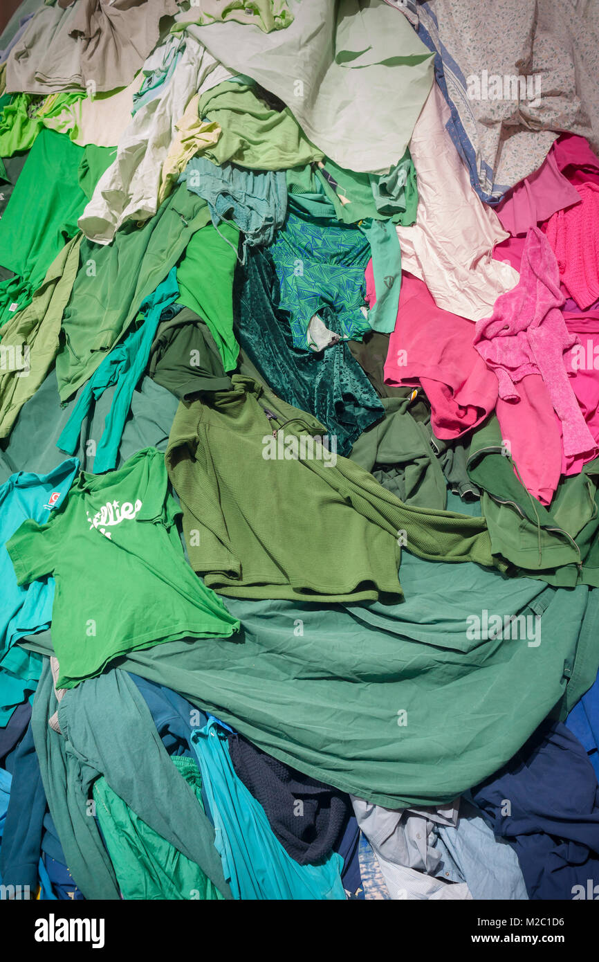 Une collection de vêtements destinés à être recyclés à New York à un événement de recyclage : le mardi, 6 février, 2018. (Â© Richard B. Levine) Banque D'Images