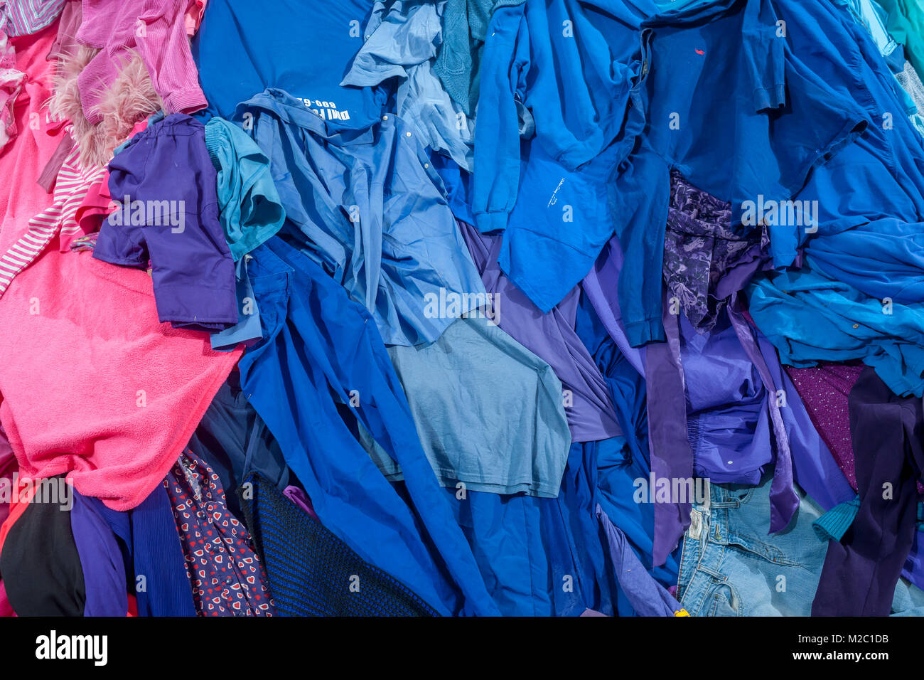 Une collection de vêtements destinés à être recyclés à New York à un événement de recyclage : le mardi, 6 février, 2018. (Â© Richard B. Levine) Banque D'Images