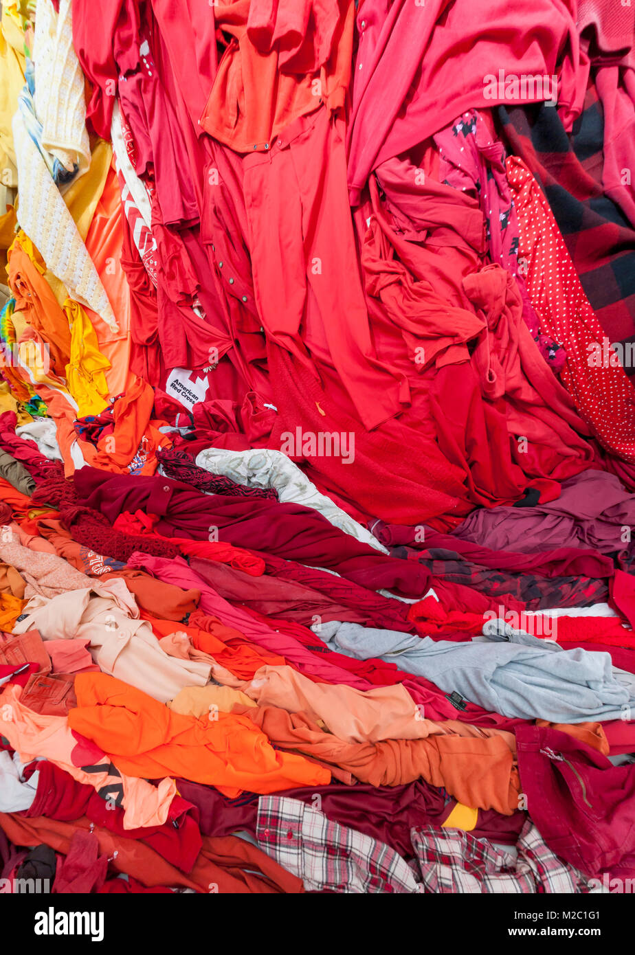 Une collection de vêtements destinés à être recyclés à New York à un événement de recyclage : le mardi, 6 février, 2018. (Â© Richard B. Levine) Banque D'Images