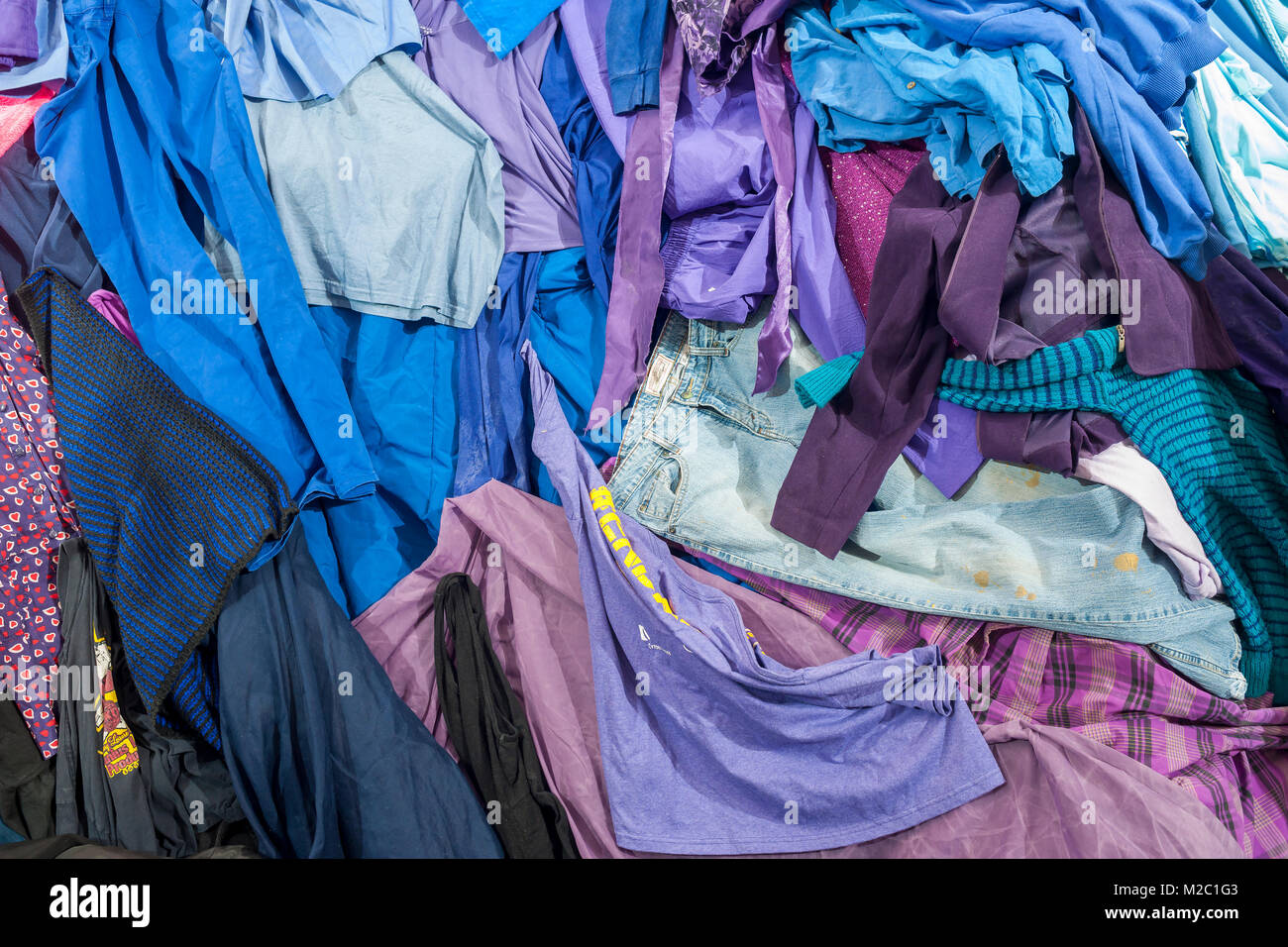 Une collection de vêtements destinés à être recyclés à New York à un événement de recyclage : le mardi, 6 février, 2018. (Â© Richard B. Levine) Banque D'Images