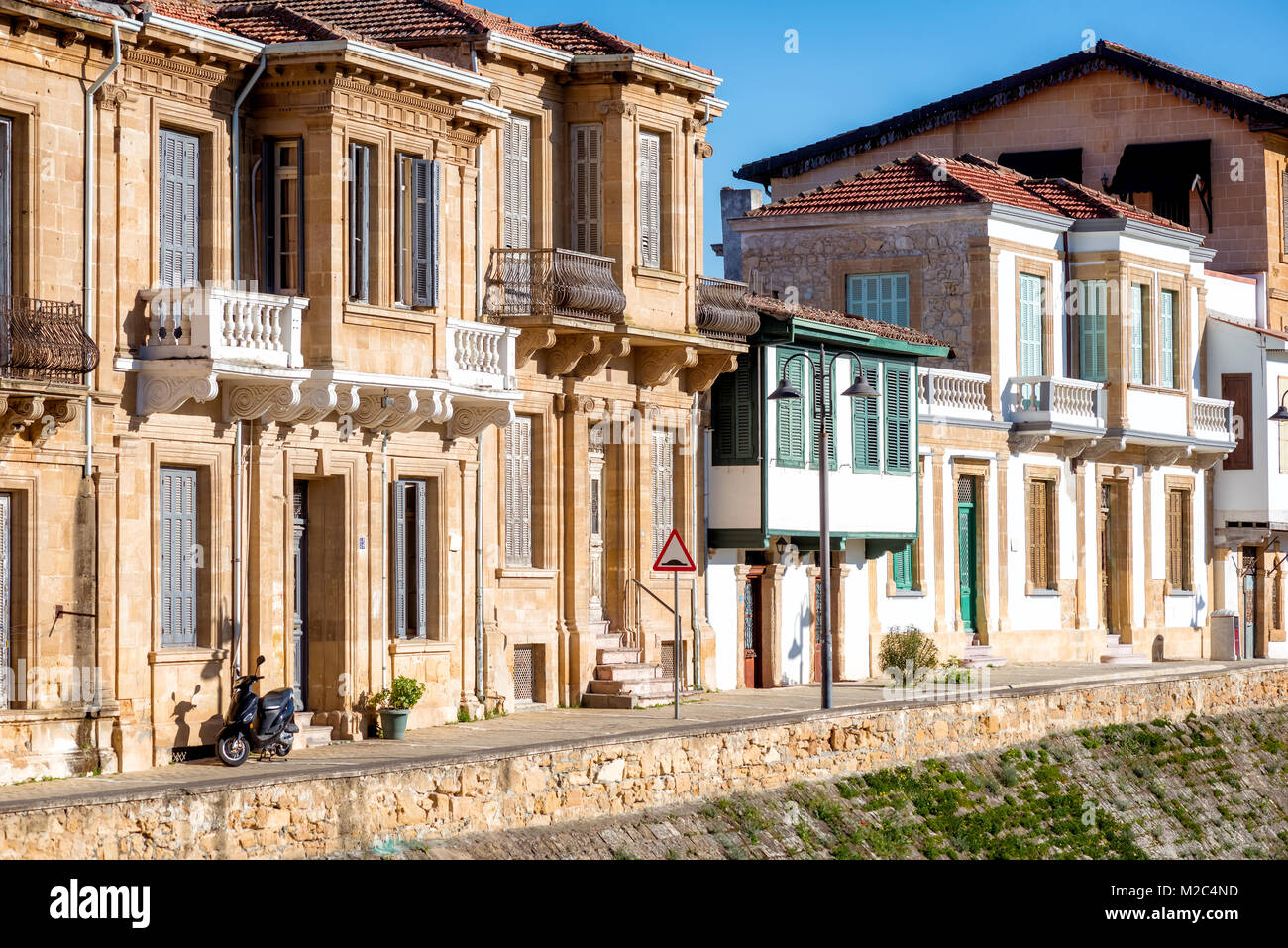 Bâtiments de style colonial à Zahra street. Nicosie, Chypre Banque D'Images