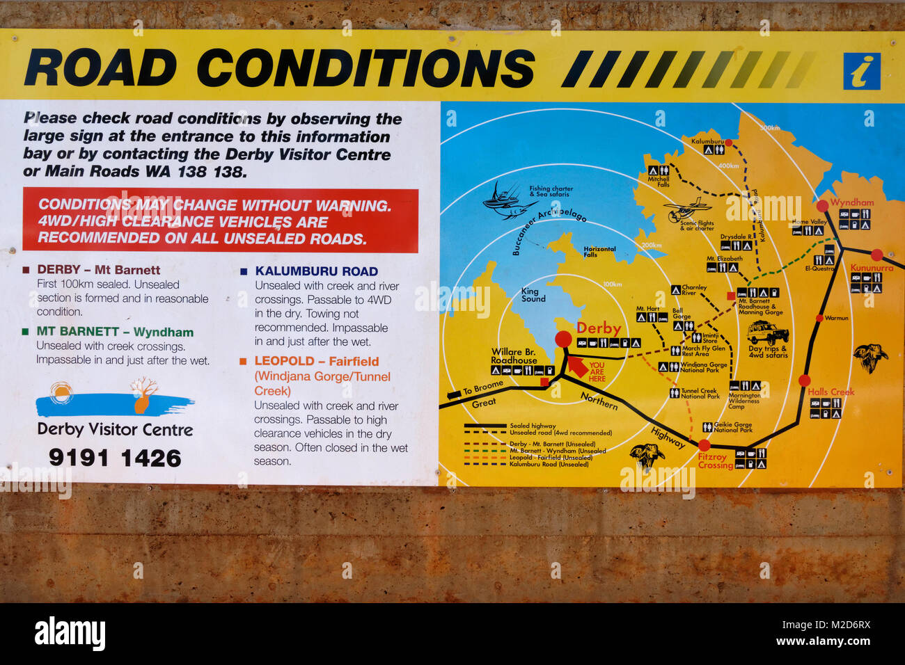 Les conditions de circulation Informations Inscription, Derby, West Kimberley, Australie occidentale Banque D'Images