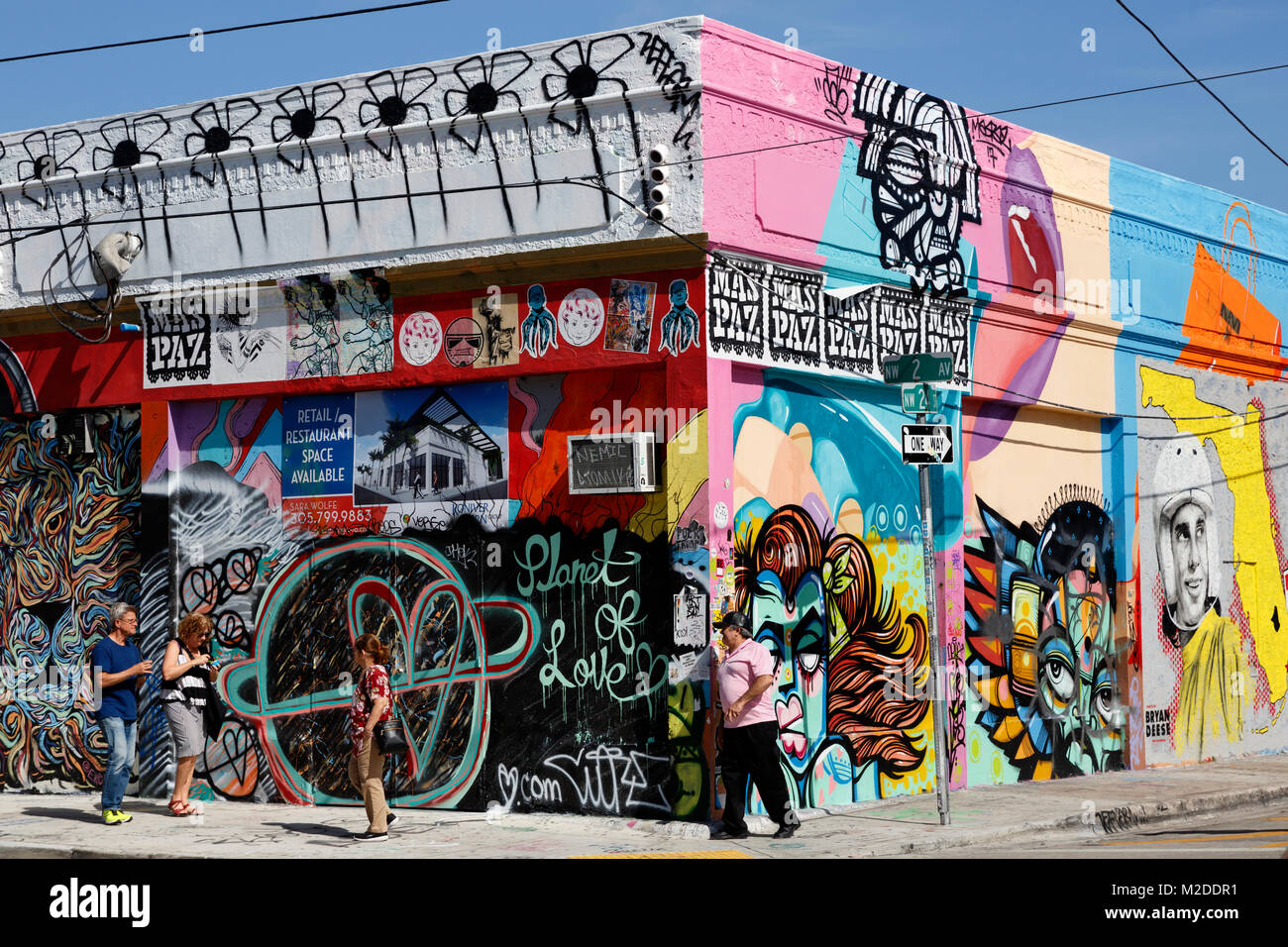 Murs Wynwood Art graffiti montage d'exposition, Miami, Floride Banque D'Images