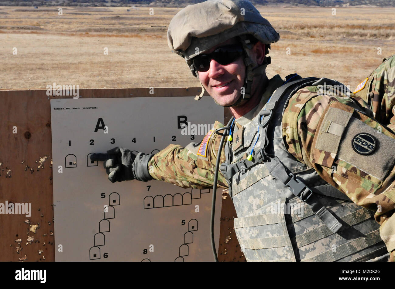 Réserve de l'armée américaine douze soldats de la 316e Commandement de soutien expéditionnaire a récemment terminé une semaine de M240B arme automatique événement de formation appelé Opération Cold Steel II à Ft. Hunter Liggett, Californie le 12 décembre 2017. La formation rend les soldats de maintien en puissance plus meurtriers, précis et prêtes au combat. Banque D'Images
