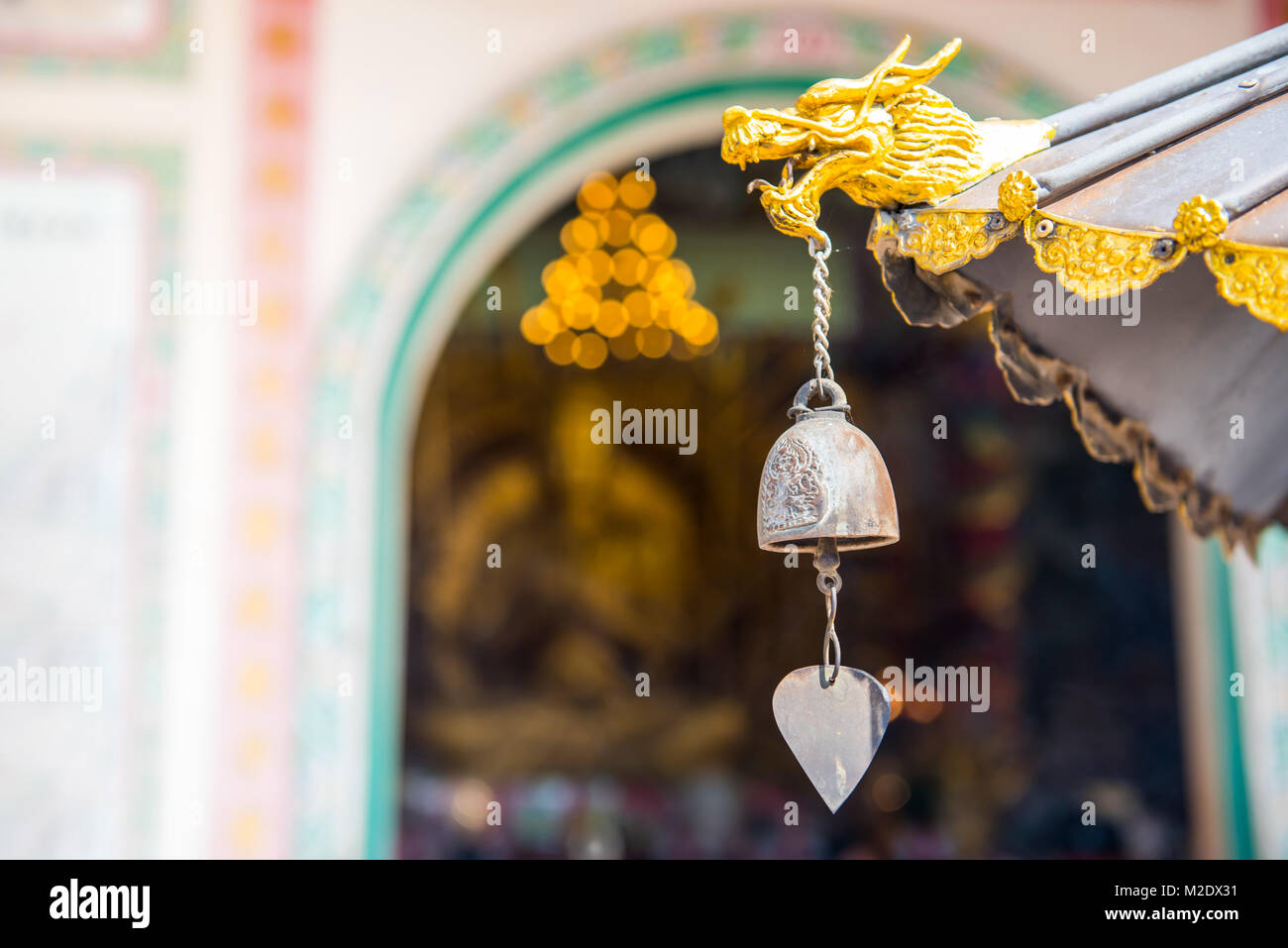 Tête de dragon et de Bell in Chinese Temple Banque D'Images