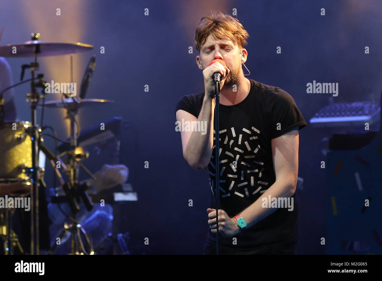 Ricky Wilson et Le Kaiser Chiefs effectuer sur la scène principale à l'Cornbury Music Festival 2017 [Credit:Andy Trevaskis] Banque D'Images