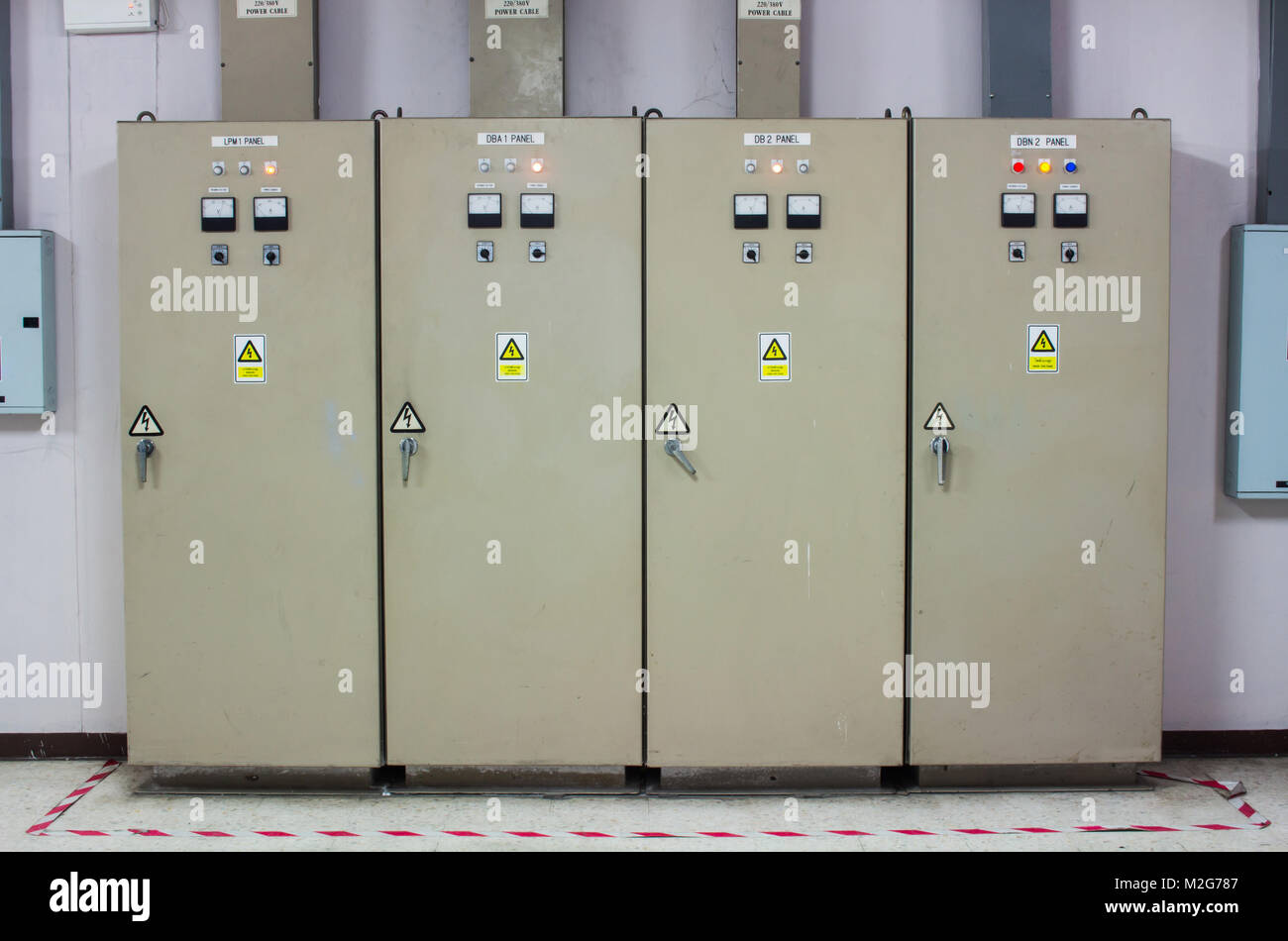 Les armoires de commande - Tous les fabricants et industriels Banque D'Images