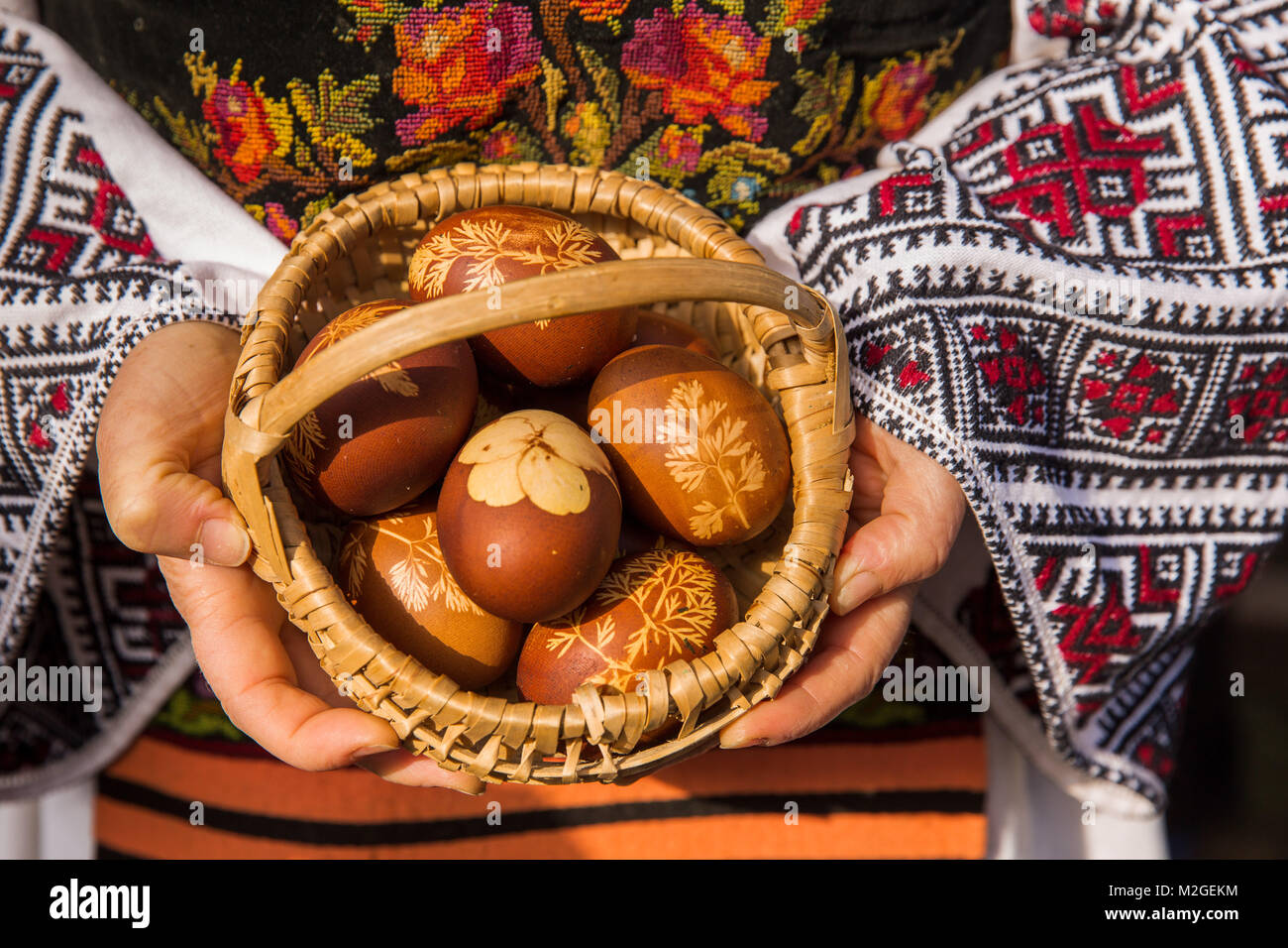 Les oeufs de Pâques peints,Rodna, Maramures, Roumanie Banque D'Images