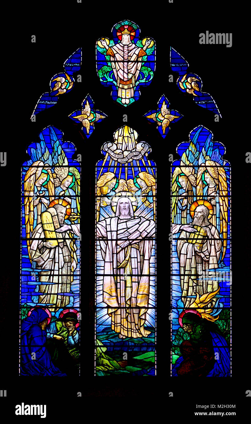 Canterbury, Kent, UK. L'église de St Dunstan avec Sainte Croix. Vitrail : "Hic est filius meus dilectus ipsum audite' - 'C'est mon bien-aimé, Banque D'Images