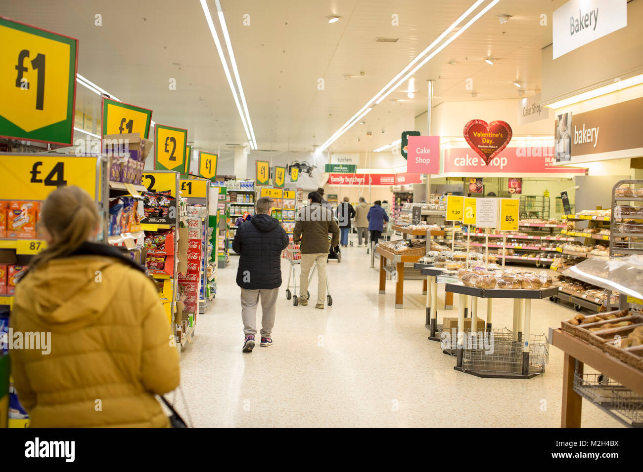 Intérieur d'un supermarché Morrisons Banque D'Images