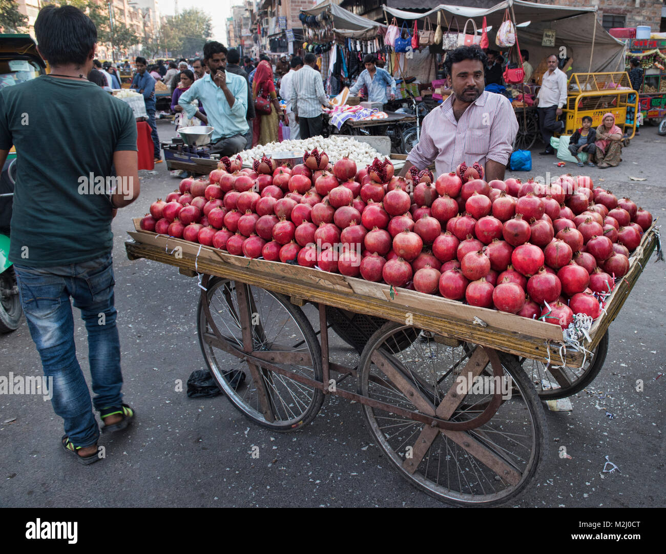 Les grenades dans le bazar de Jodhpur, Rajasthan, India Banque D'Images