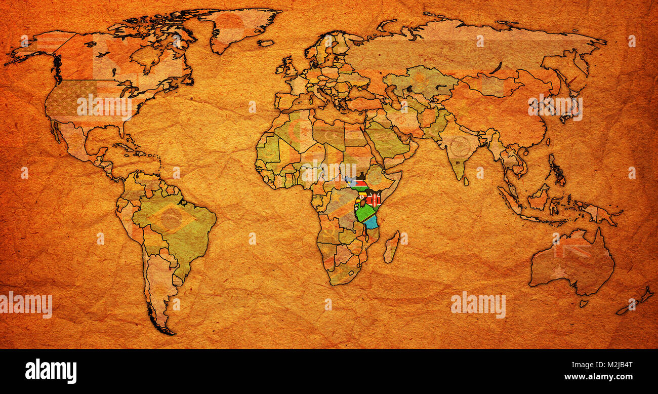 Les pays membres de la communauté de l'Afrique les drapeaux sur la carte du monde avec les frontières nationales Banque D'Images
