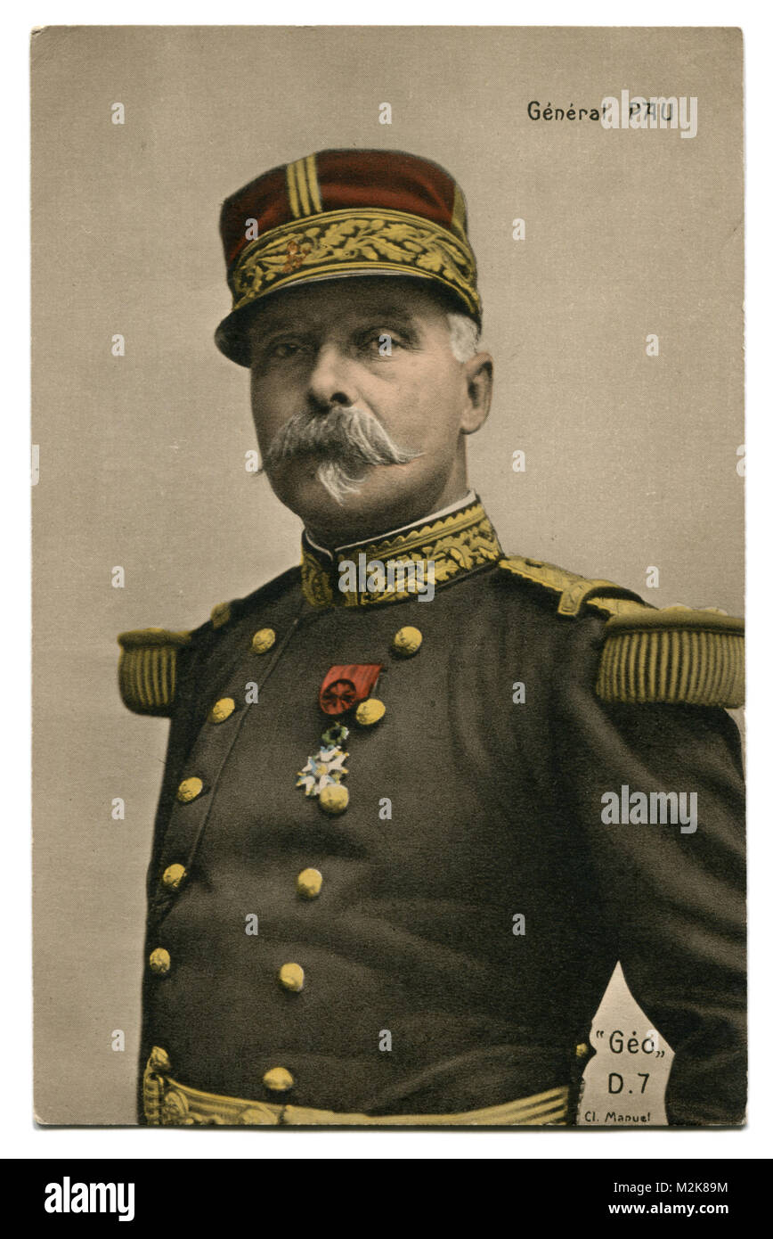 Carte postale de l'ancien français : photo du Général Paul Pau commandant  de l'armée d'Alsace en uniforme avec l'ordre de la Légion d'honneur, la  colorisation, WW1 Photo Stock - Alamy