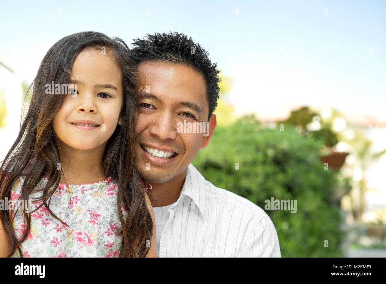 Père asiatique avec sa fille. Banque D'Images