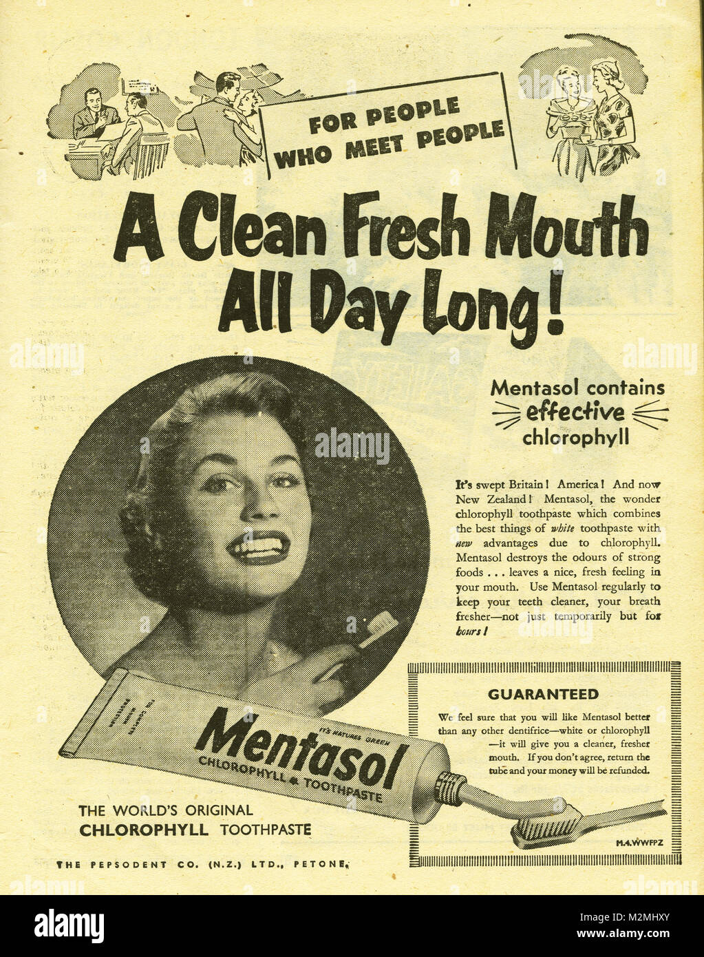 Publicité en demi-teinte pour la chlorophylle dentifrice. Du New Zealand Women's Weekly, 24 Décembre 1953 Banque D'Images