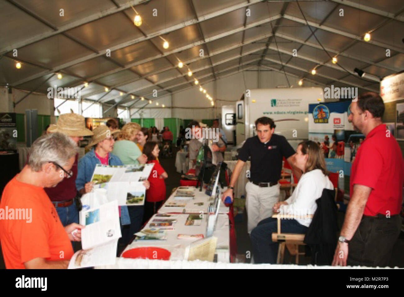 U.S. Army Corps of Engineers a atteint le grand public à la Virginia State Fair 2011. (U.S. Photo de l'armée par Jerry Rogers) 111006-A-HS946-070 par norfolkdistrict Banque D'Images