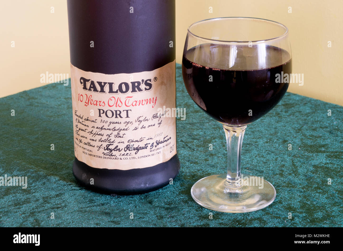 Bouteille de Taylor's Vintage Port fauve Banque D'Images