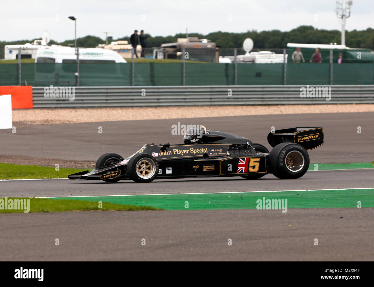 Gregory Thornton au volant d'une Lotus 771976, au cours de la maîtrise de la FIA de Formule Un historique à la course de Silverstone Classic 2017 Banque D'Images
