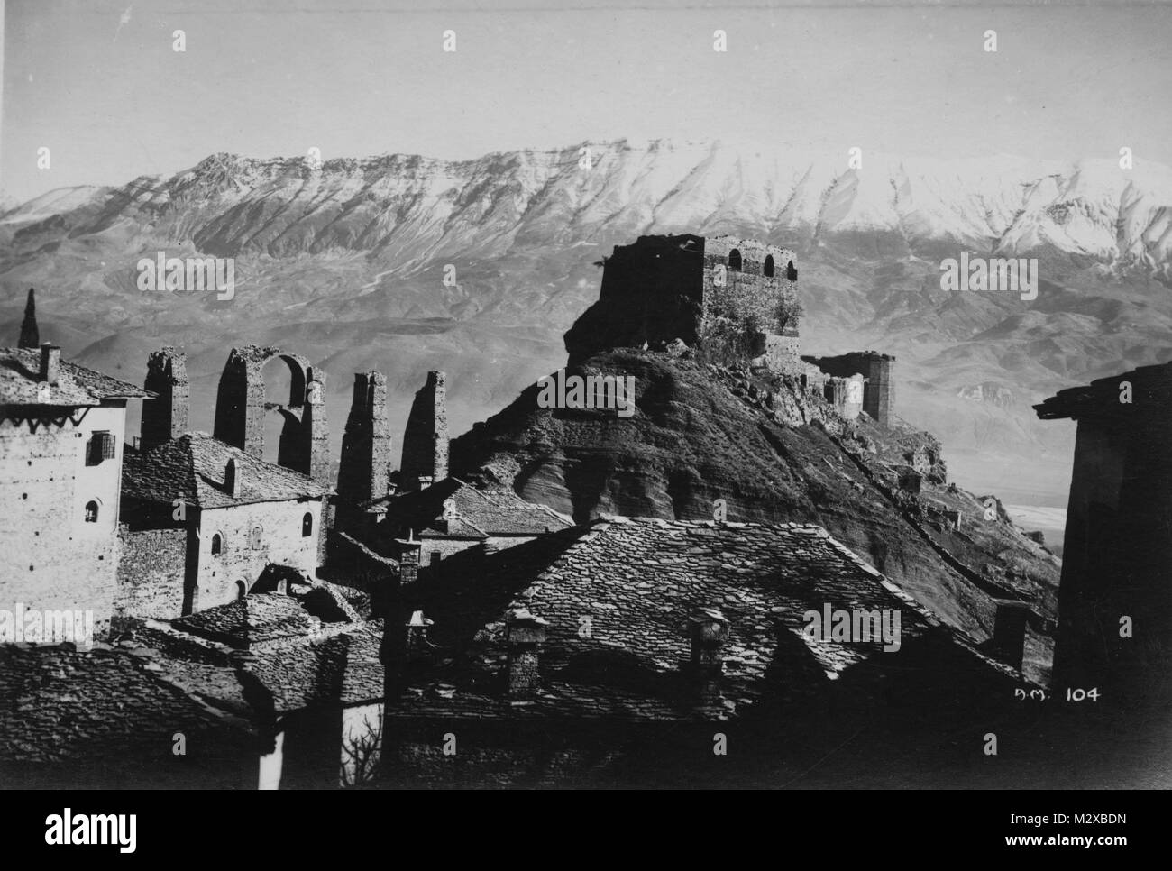 Le Château Gjirokaster / forteresse en Albanie vers 1916, prises par l'armée italienne pendant la PREMIÈRE GUERRE MONDIALE. Banque D'Images