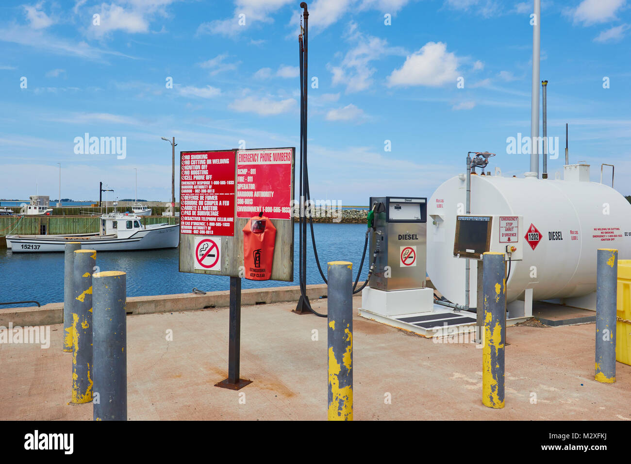 Le circuit d'arrêt d'urgence, le Caribou Harbour (Nouvelle-Écosse). Aussi appelé un kill switch c'est un mécanisme de sécurité utilisé pour arrêter les machines en cas d'urgence Banque D'Images