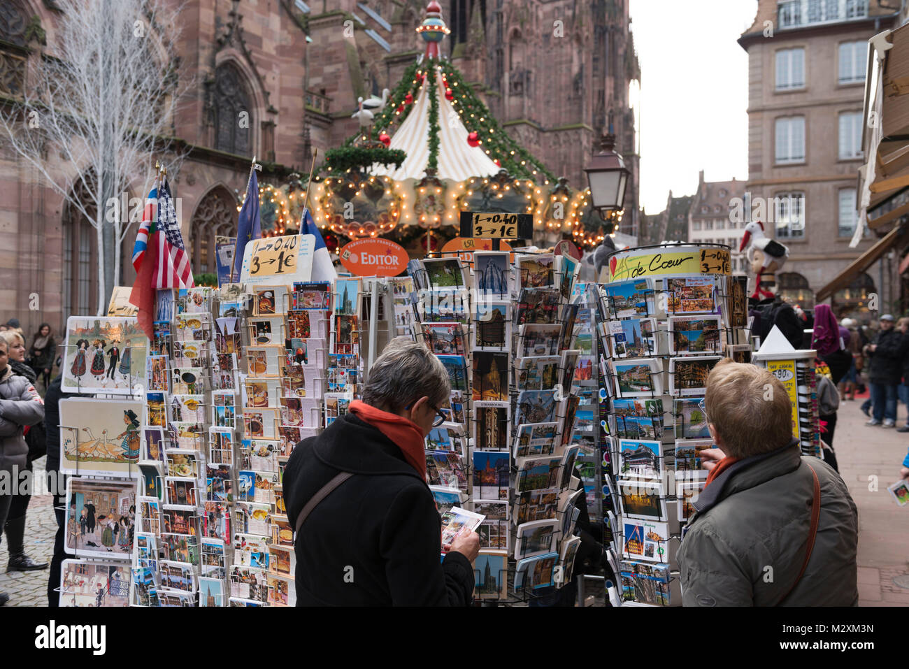 France, Alsace, Strasbourg à l'époque de Noël, Noël sur la Münsterplatz (place). Banque D'Images