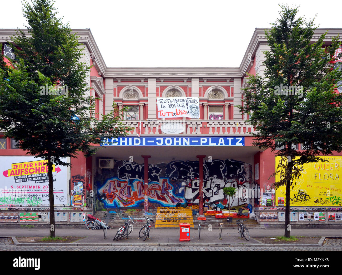 Hambourg, Allemagne. La Rote Flora dans le Schulterblatt (rue) dans le ...