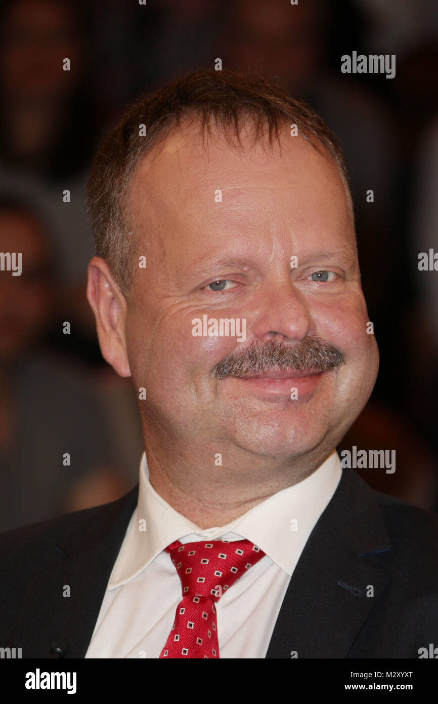 Wulf Gallert (Politiker Die Linke, Frauenversteher-Plakat), Aufzeichnung von Markus Lanz Sendung 2 Studio im Stahltwiete, Hambourg, 27.01.2016 Banque D'Images