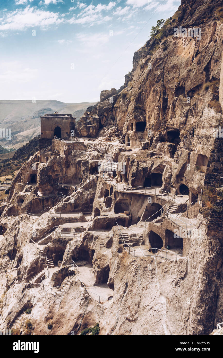 Cit Troglodytique Vardzia monast re C est L une Des Principales cit-troglodytique-vardzia-monast-re-c-est-l-une-des-principales