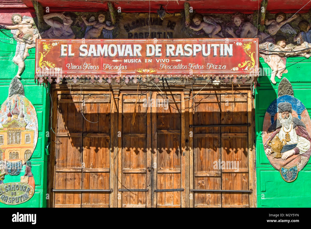 Restaurant et commerces dans quartier de La Boca, Buenos Aires, Argentine. Banque D'Images