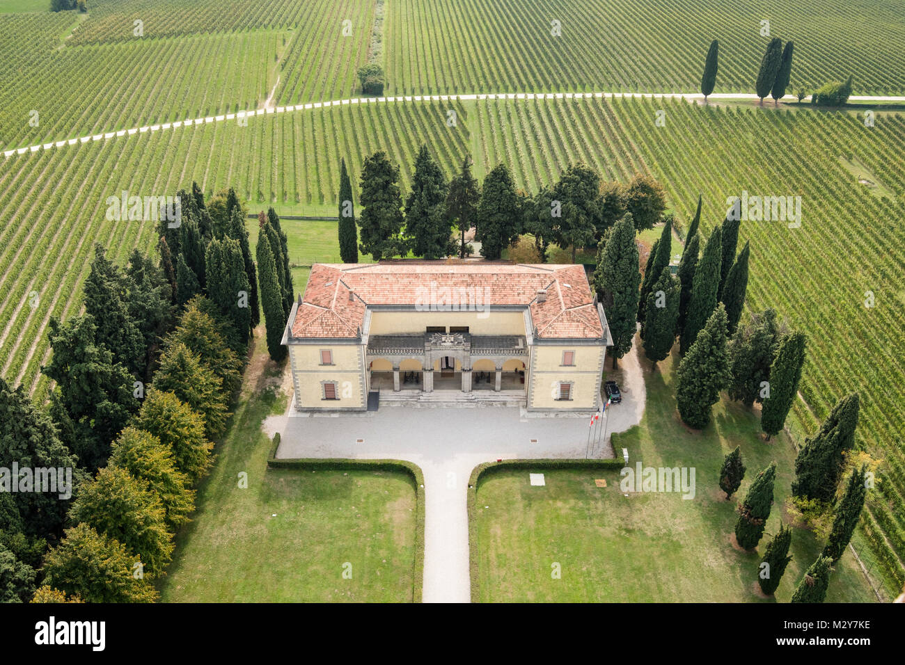 Vue aérienne du musée de la bataille de Solferino (Museo di Solferino) San Martino della Battaglia, Province de Brescia, Italie Banque D'Images