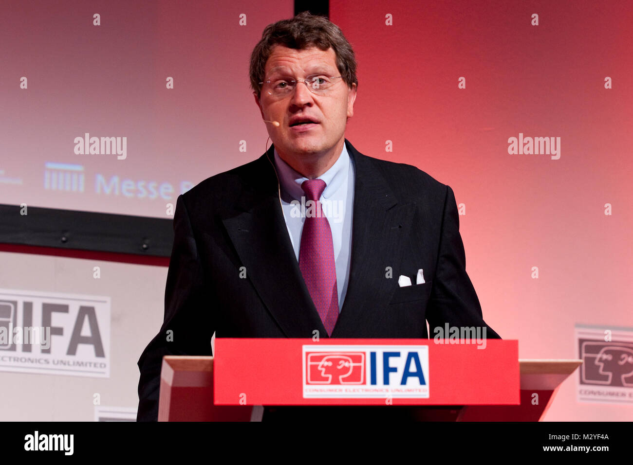 Dr. Reinhard Zinkann, Vorsitzender des Fachverbandes Elektro-Hausgeräte im ZVEI bei der IFA-Eröffnungs-Pressekonferenz 2009 Banque D'Images