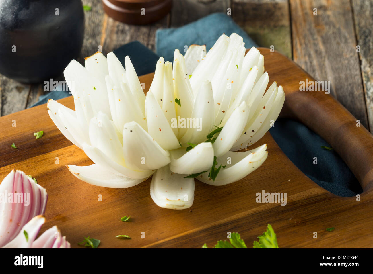 Oignon Bio Boulangerie Fleur De Lotus Prêt à Manger Banque D