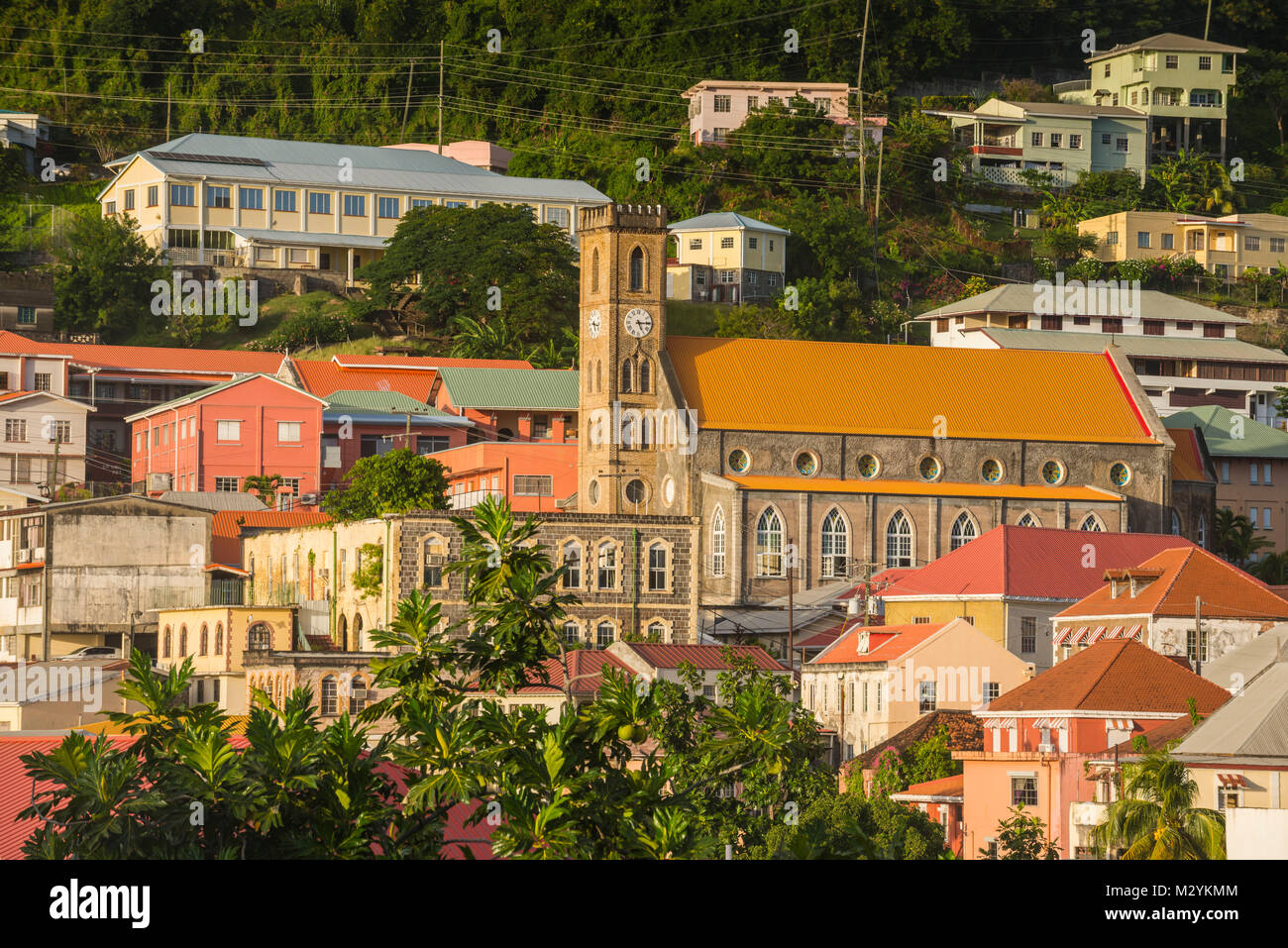 Donnent sur plus de St Georges, la capitale de la Grenade, Caraïbes Banque D'Images