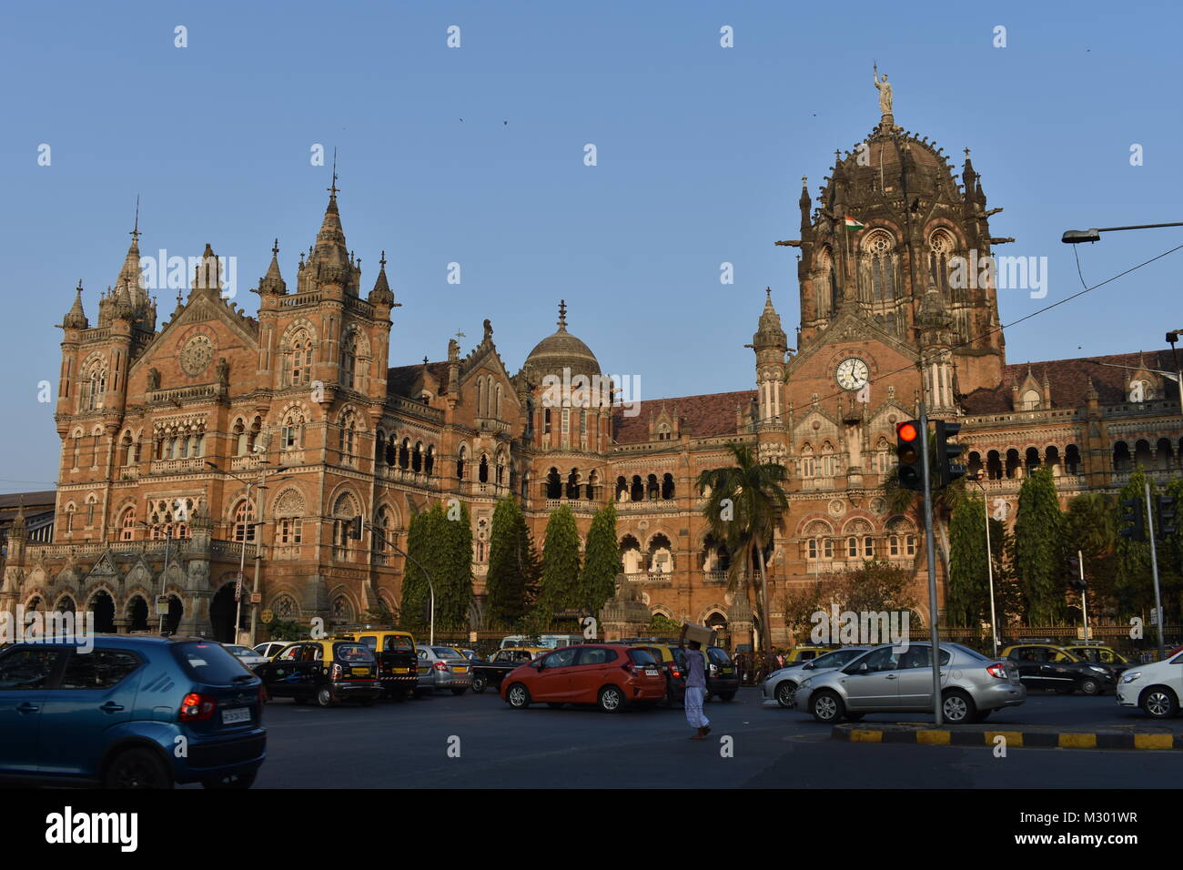 La gare de Mumbai fermer voir le soir à la bonne. Banque D'Images