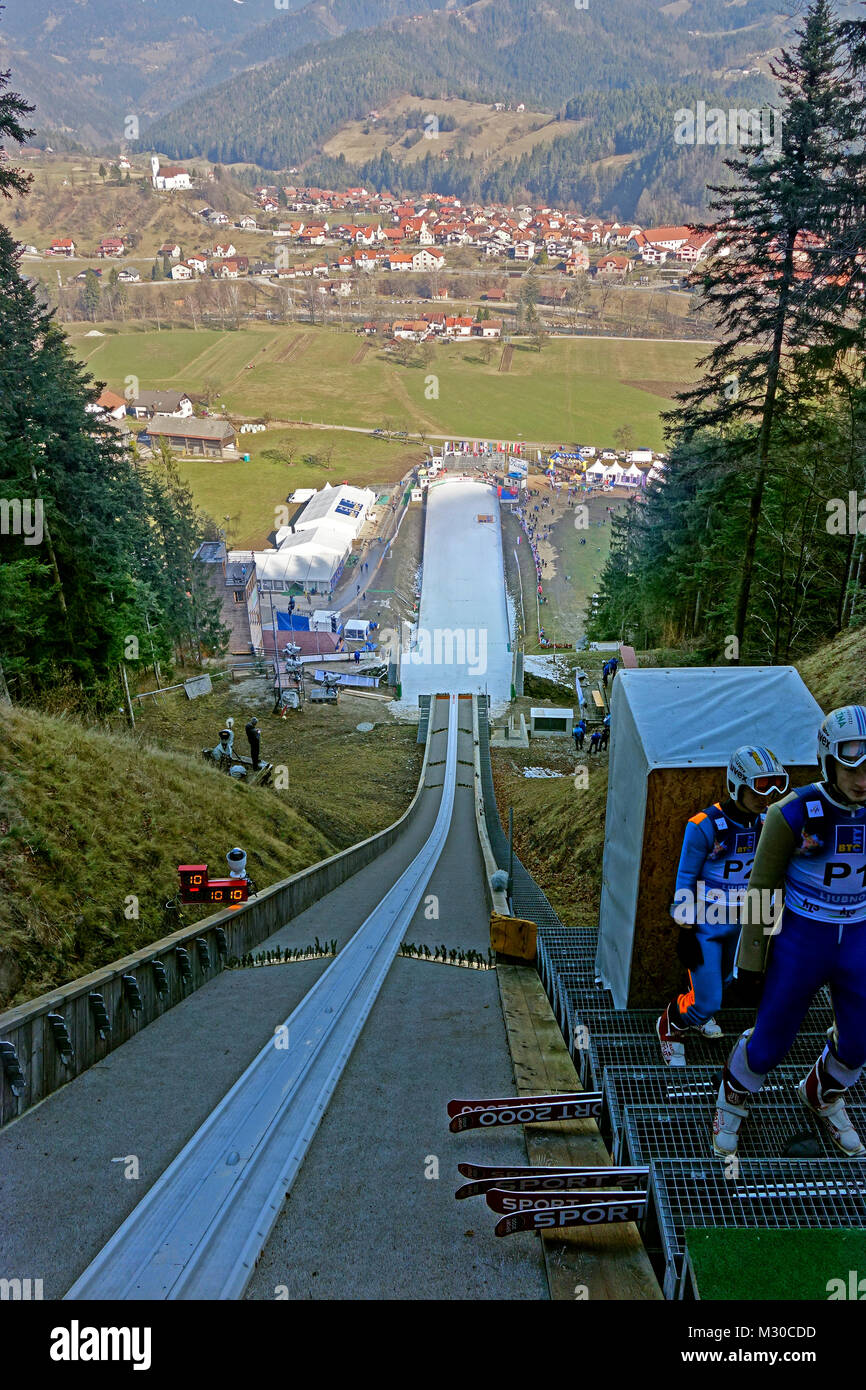 Le point de départ du saut à Ski Hill, Ljubno. La Slovénie s'envoler. Banque D'Images