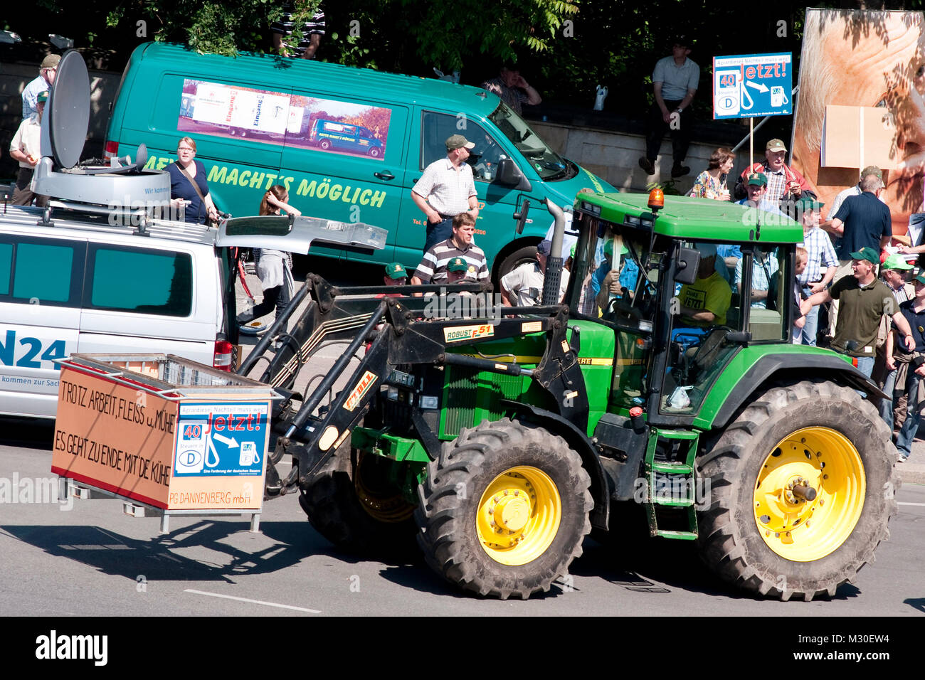 Traktor-Demo Verkehrschaos aus der Bauern löst Banque D'Images