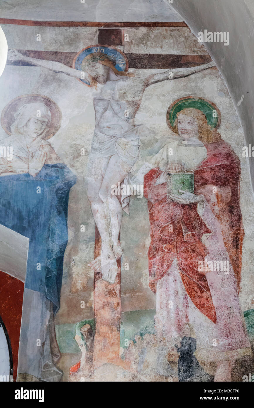 Allemagne, Rhénanie-Palatinat, Oberwesel, St.Martin's Church, 16ème siècle peinture murale représentant Jésus sur la croix Banque D'Images