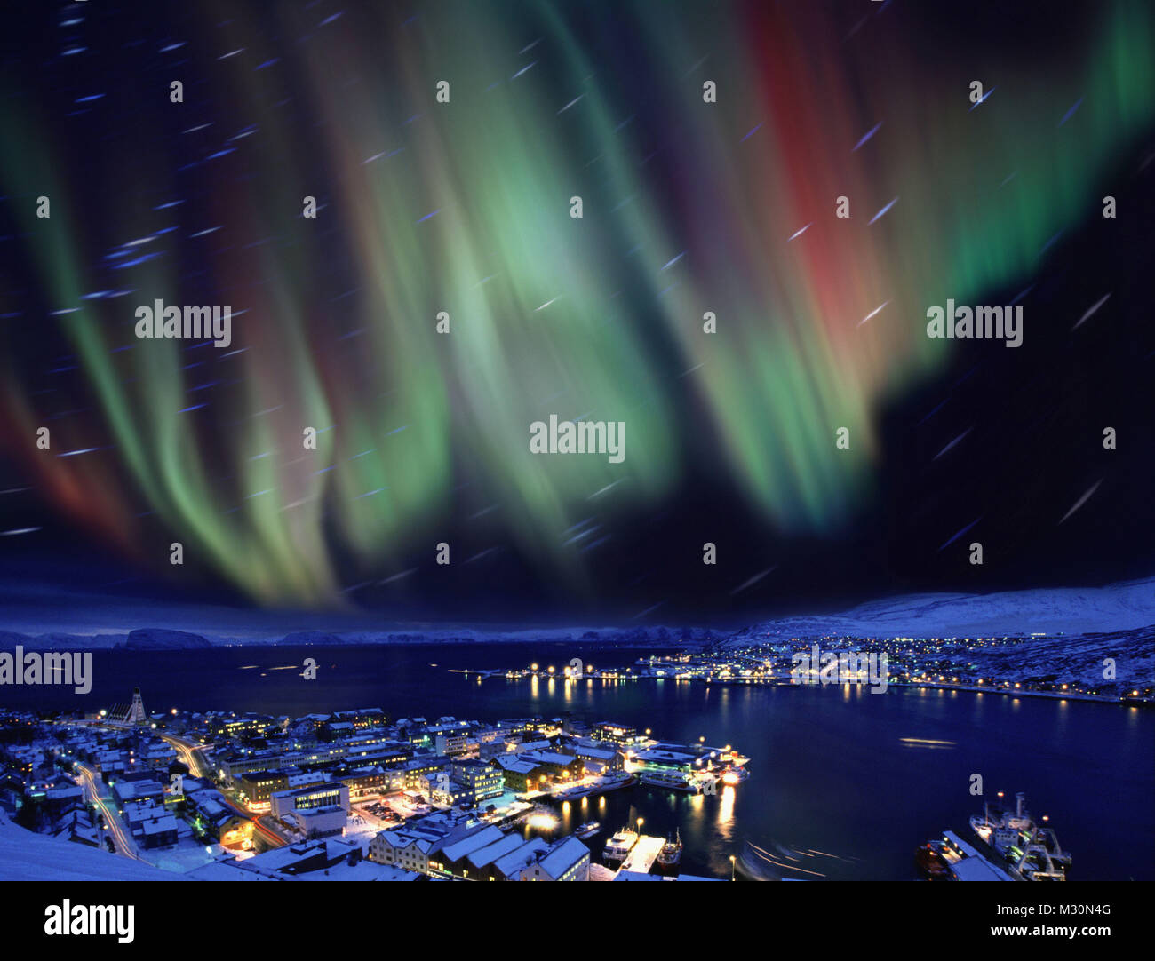 Northern Lights sur Hammerfest, Norvège, Europe Banque D'Images