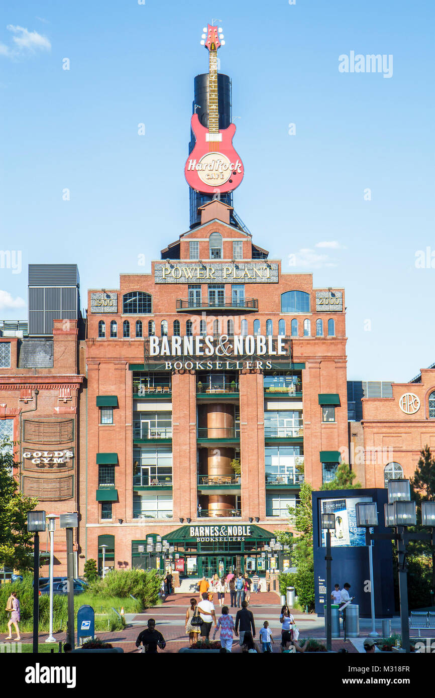 Baltimore Maryland, Inner Harbor, port, front de mer, centrale électrique, bâtiment, complexe de divertissement, Hard Rock Cafe, Barnes & Noble, librairie, panneau, panneaux, guita Banque D'Images