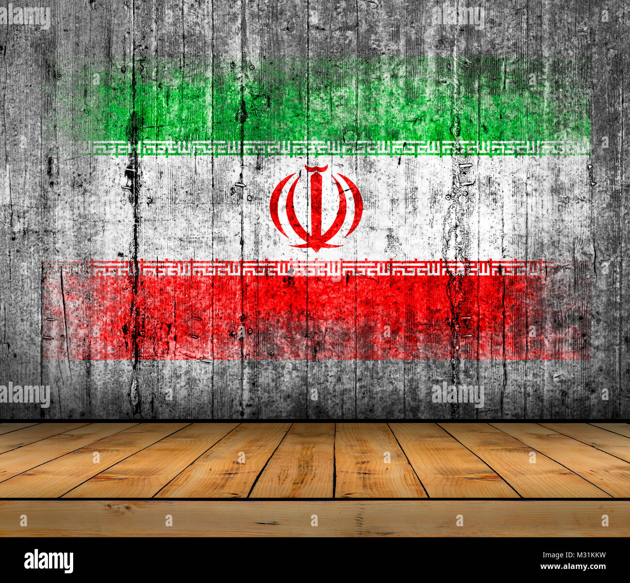 L'Iran d'un drapeau peint sur la texture de fond en béton gris avec plancher en bois Banque D'Images