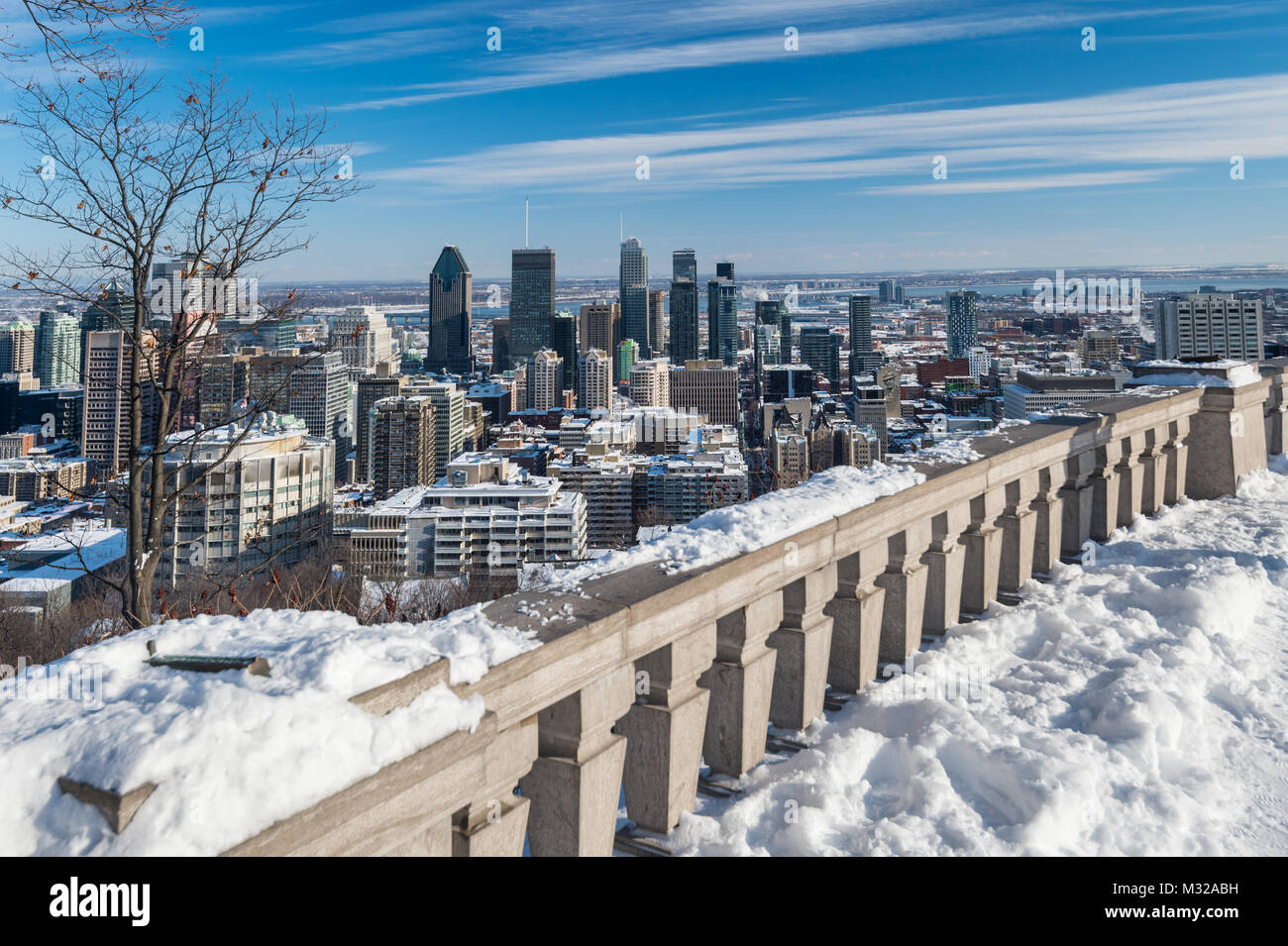 Ville de Montréal en hiver de Belvedere Kondiaronk (février 2018) Banque D'Images