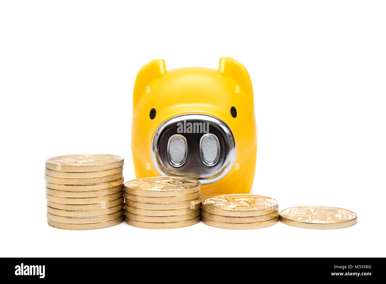 Coins et tirelires, des concepts économiques. Isolées. Banque D'Images