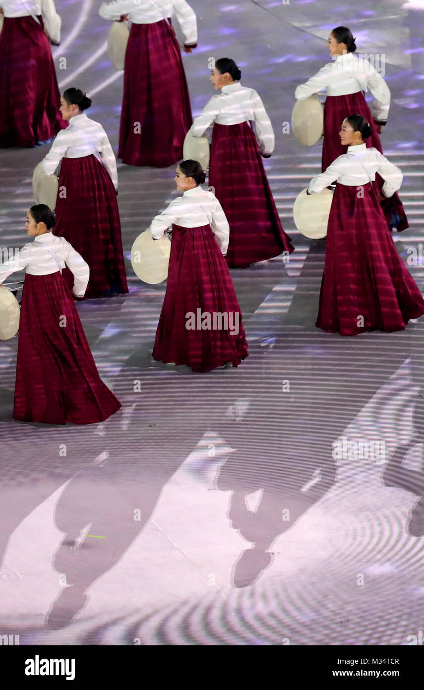 Pyeongchang, Corée du Sud. Feb 9, 2018. Des danseurs à la cérémonie d'ouverture des Jeux Olympiques d'hiver de 2018 à Pyeongchang, Corée du Sud, 09 février 2018. Banque D'Images