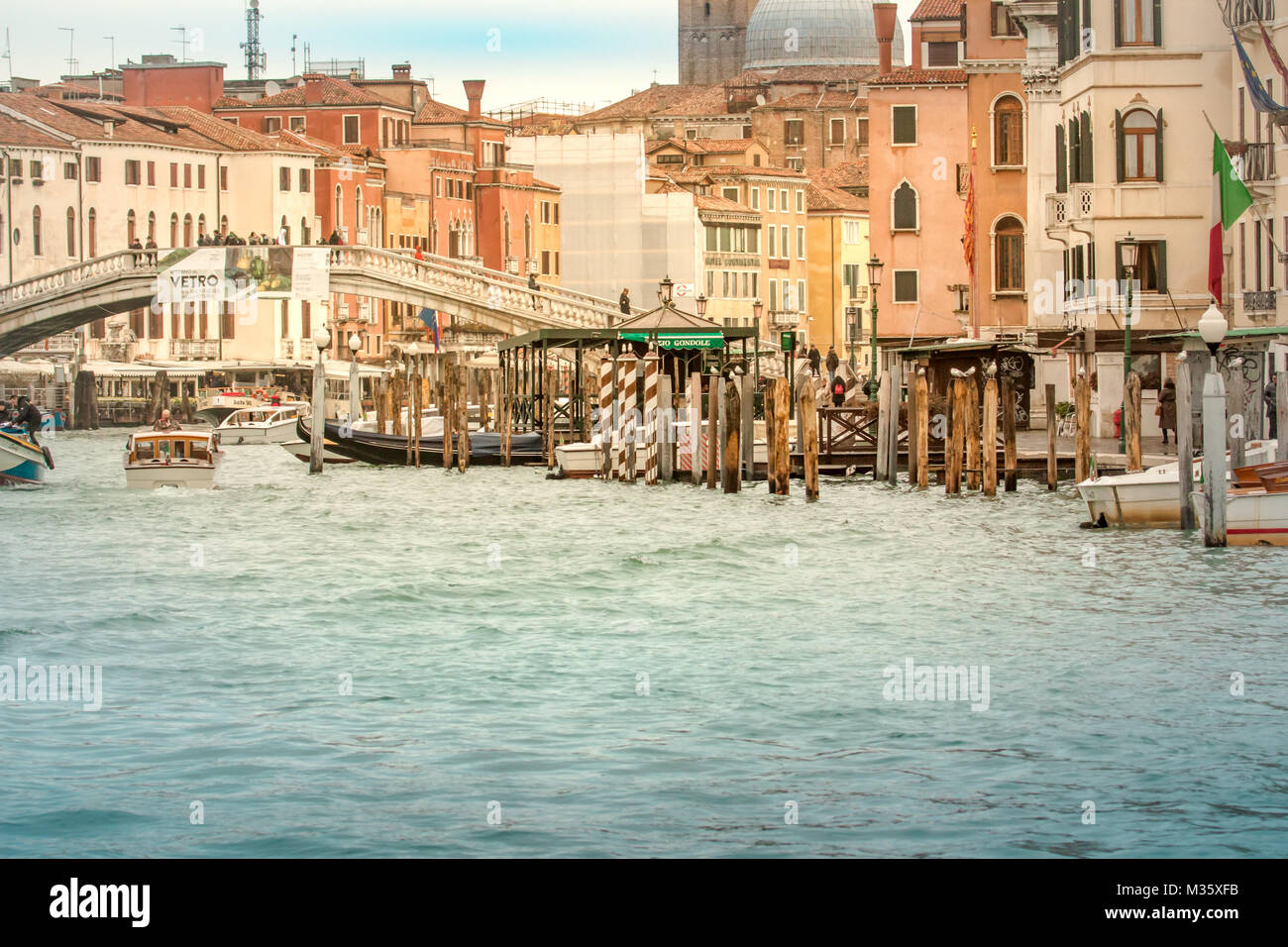 Grand Canal de Venise et de la célèbre architecture vénitienne Italie Voyage bâtiments Banque D'Images