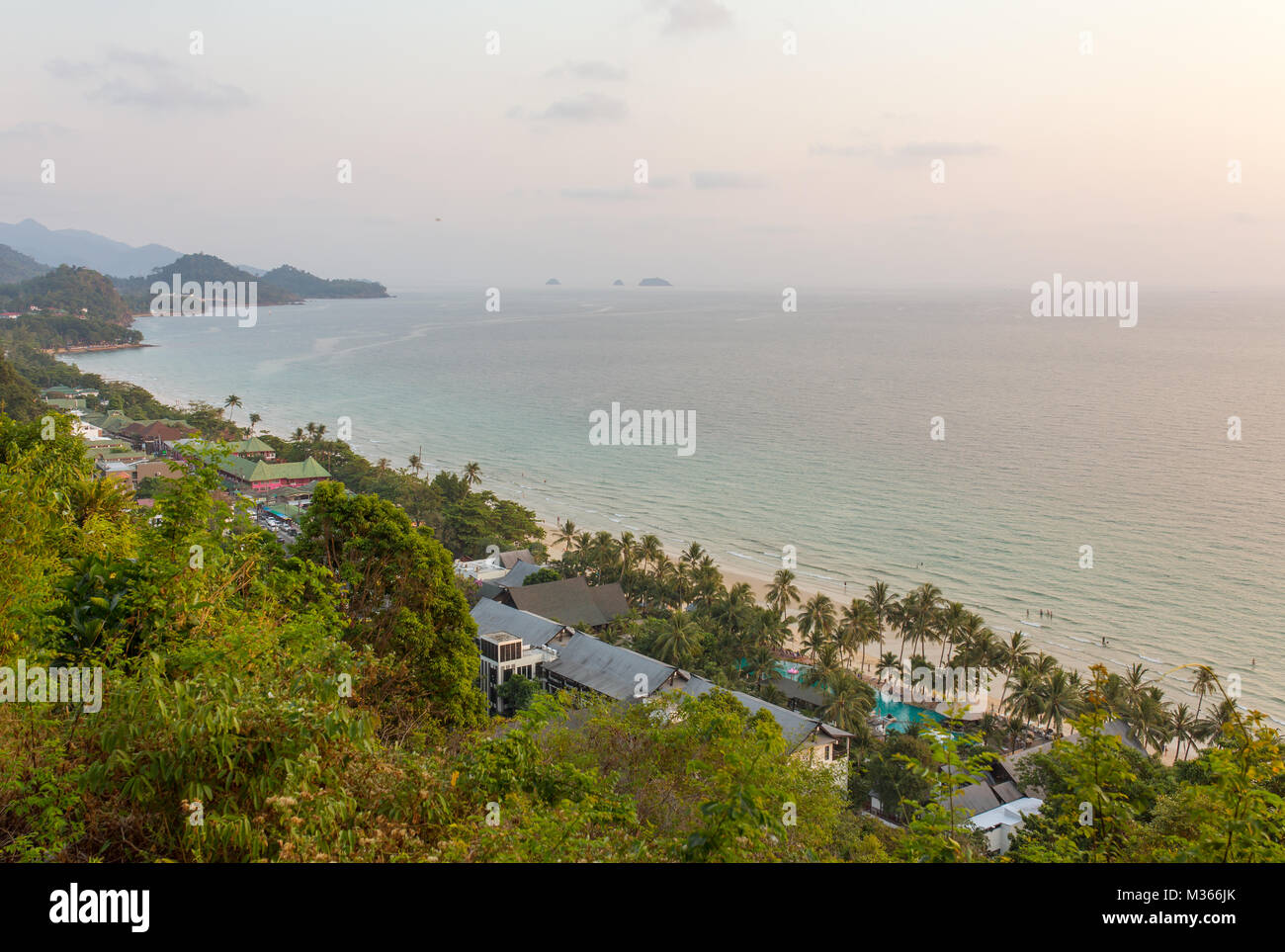 Belle vue de paysage tropical White Sands Beach, Koh Chang, Trat, Thaïlande. Banque D'Images