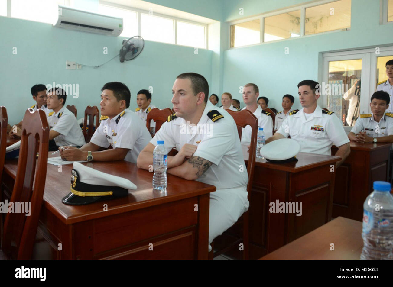 Aux États-Unis, le service vietnamien les membres participent à l'activité d'engagement naval Vietnam 2016 par # PACOM Banque D'Images