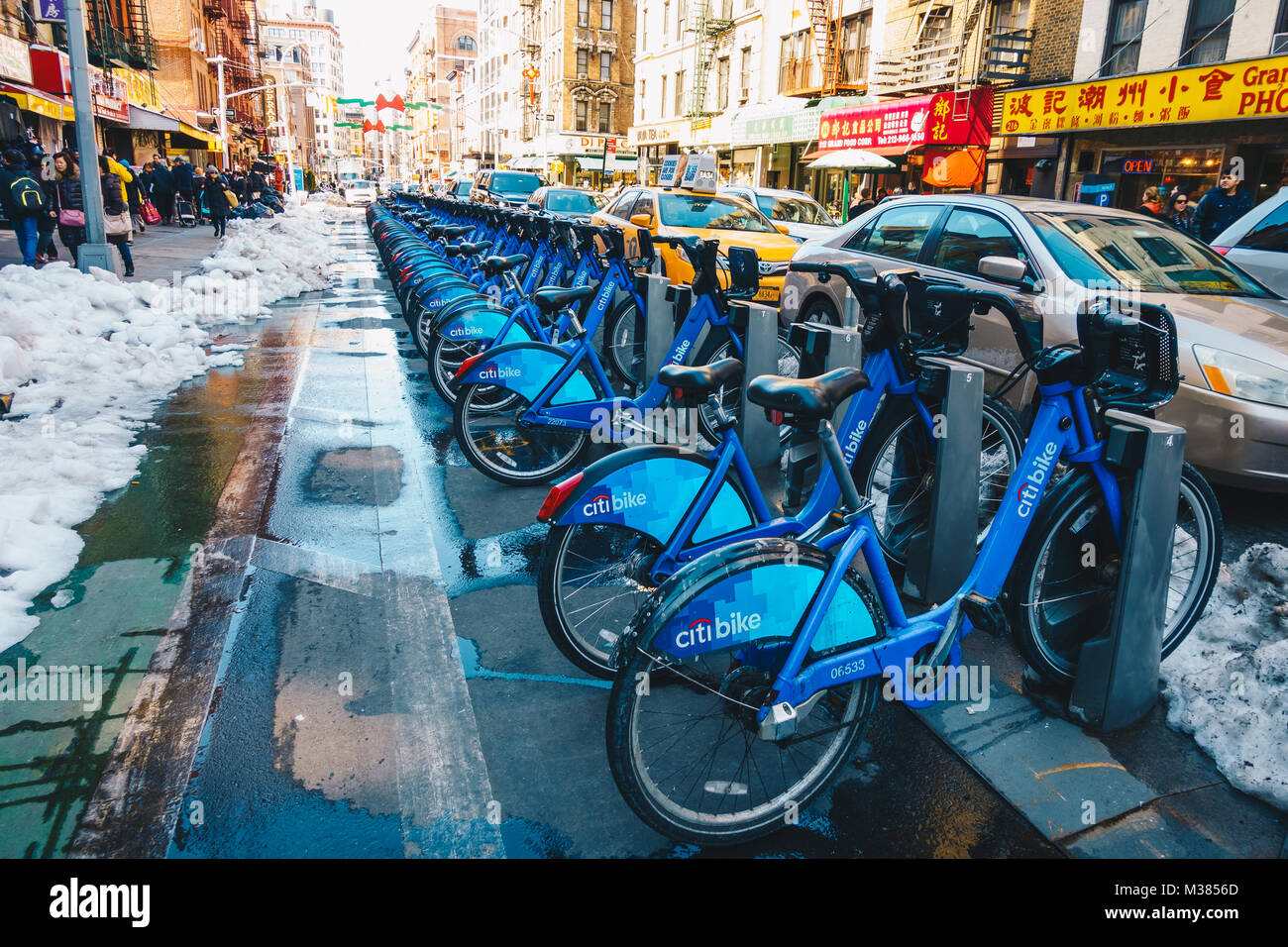 New York City, Etats-Unis - 19 mars 2017 : station d'accueil Citi Bike à Little Italy Manhattan, New York. Citi Bike est un char à vélo public privé Banque D'Images